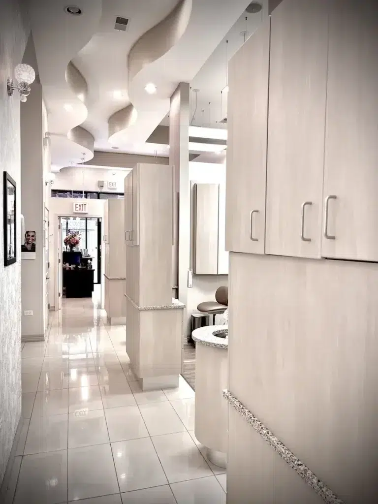 Modern and Inviting Hallway at DentalQ Chicago A bright and shining hallway in the modern DentalQ office in Lincoln Park area of Chicago.